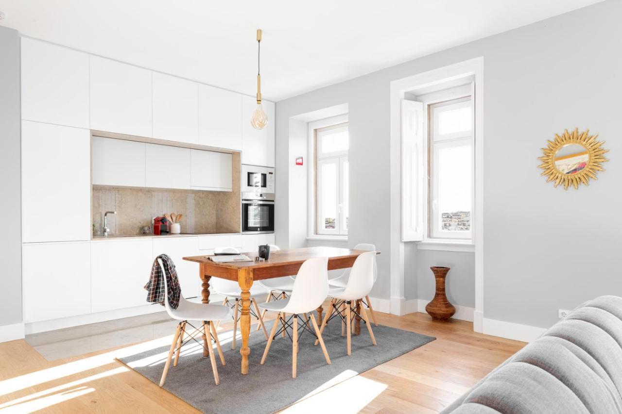 Joivy Marvelous 3-Bed Home With Astonishing View And Terrace, Nearby St George Castle Lisboa Exterior foto