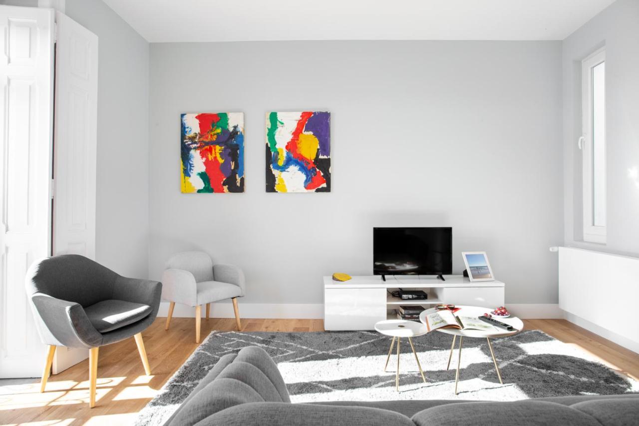 Joivy Marvelous 3-Bed Home With Astonishing View And Terrace, Nearby St George Castle Lisboa Exterior foto