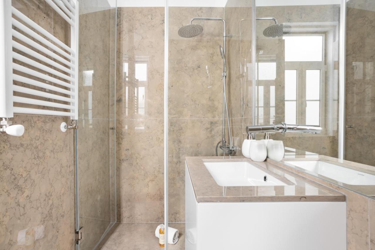 Joivy Marvelous 3-Bed Home With Astonishing View And Terrace, Nearby St George Castle Lisboa Exterior foto