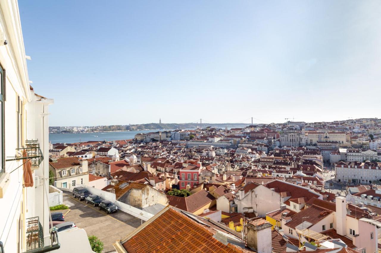 Joivy Marvelous 3-Bed Home With Astonishing View And Terrace, Nearby St George Castle Lisboa Exterior foto